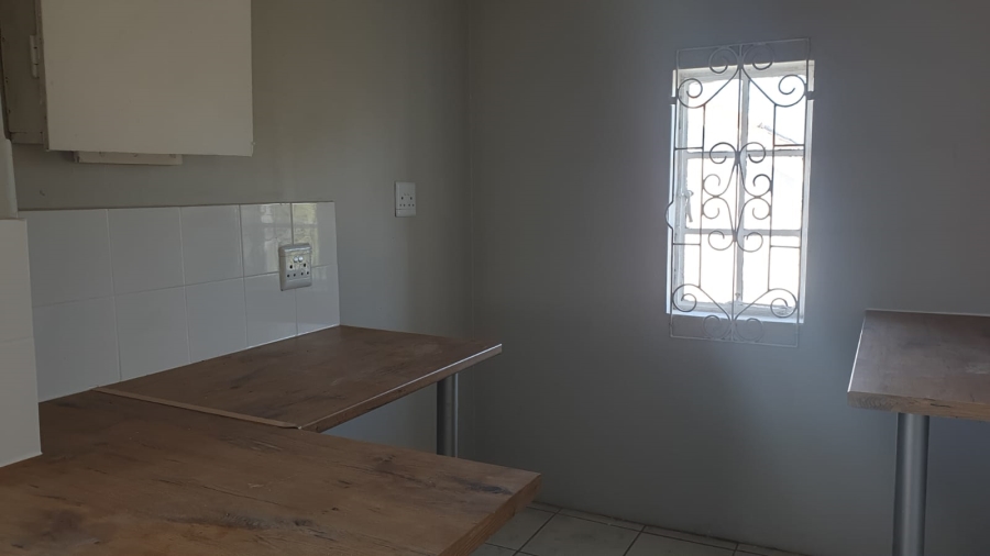 To Let 3 Bedroom Property for Rent in Cambridge Eastern Cape